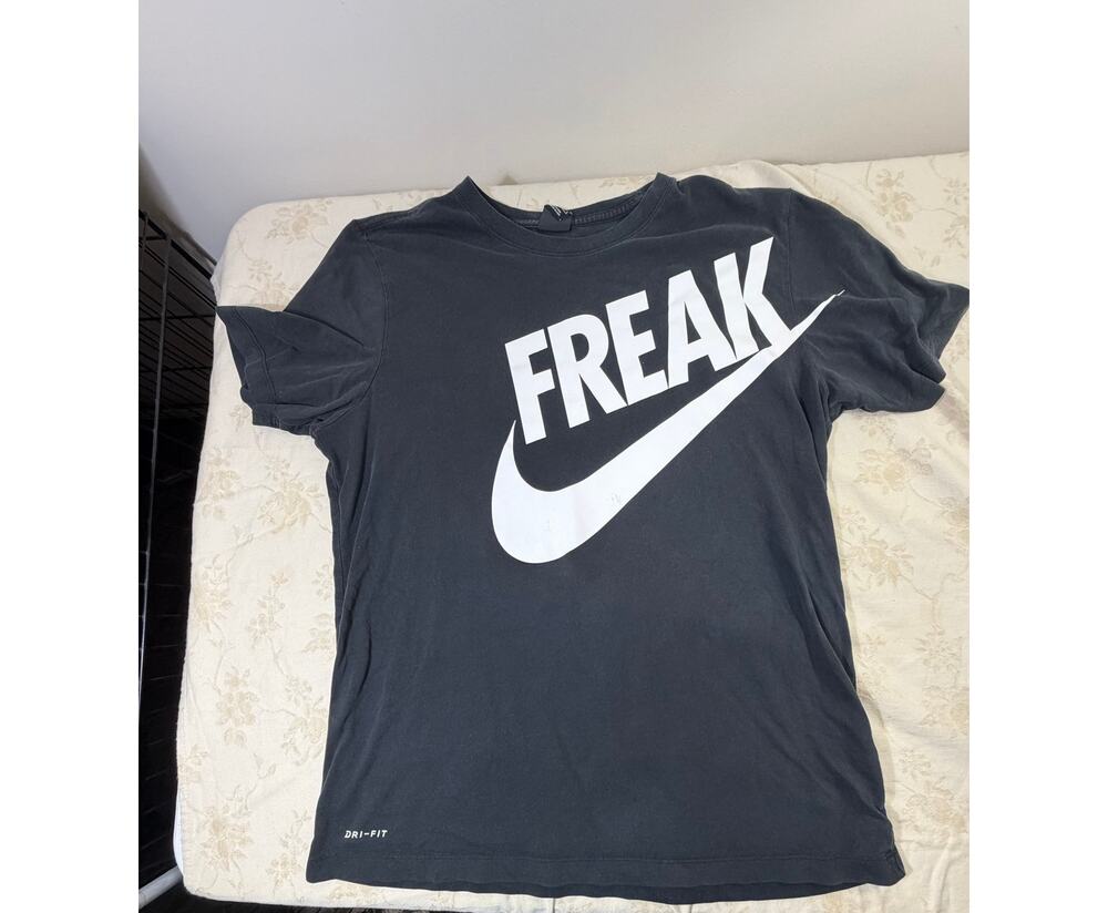 Nike Giannis Antetokounmpo Freak Dri-FIT T Shirt Men’s Large Black Basketball